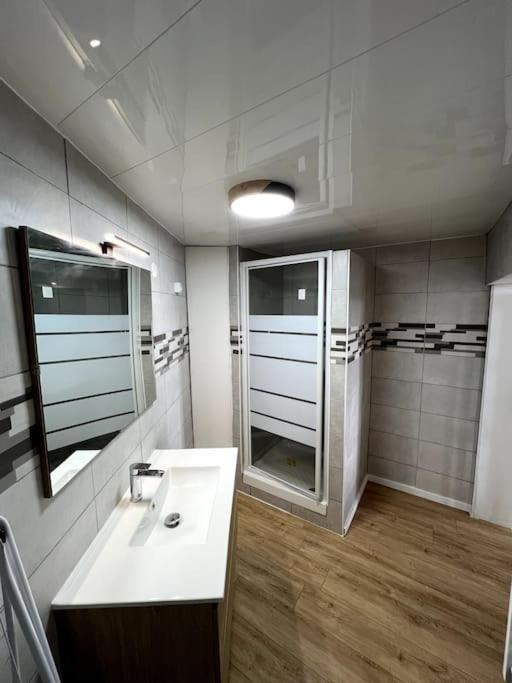 Appartement Avec Belle Vue Ouzouer-Sur-Trezee المظهر الخارجي الصورة